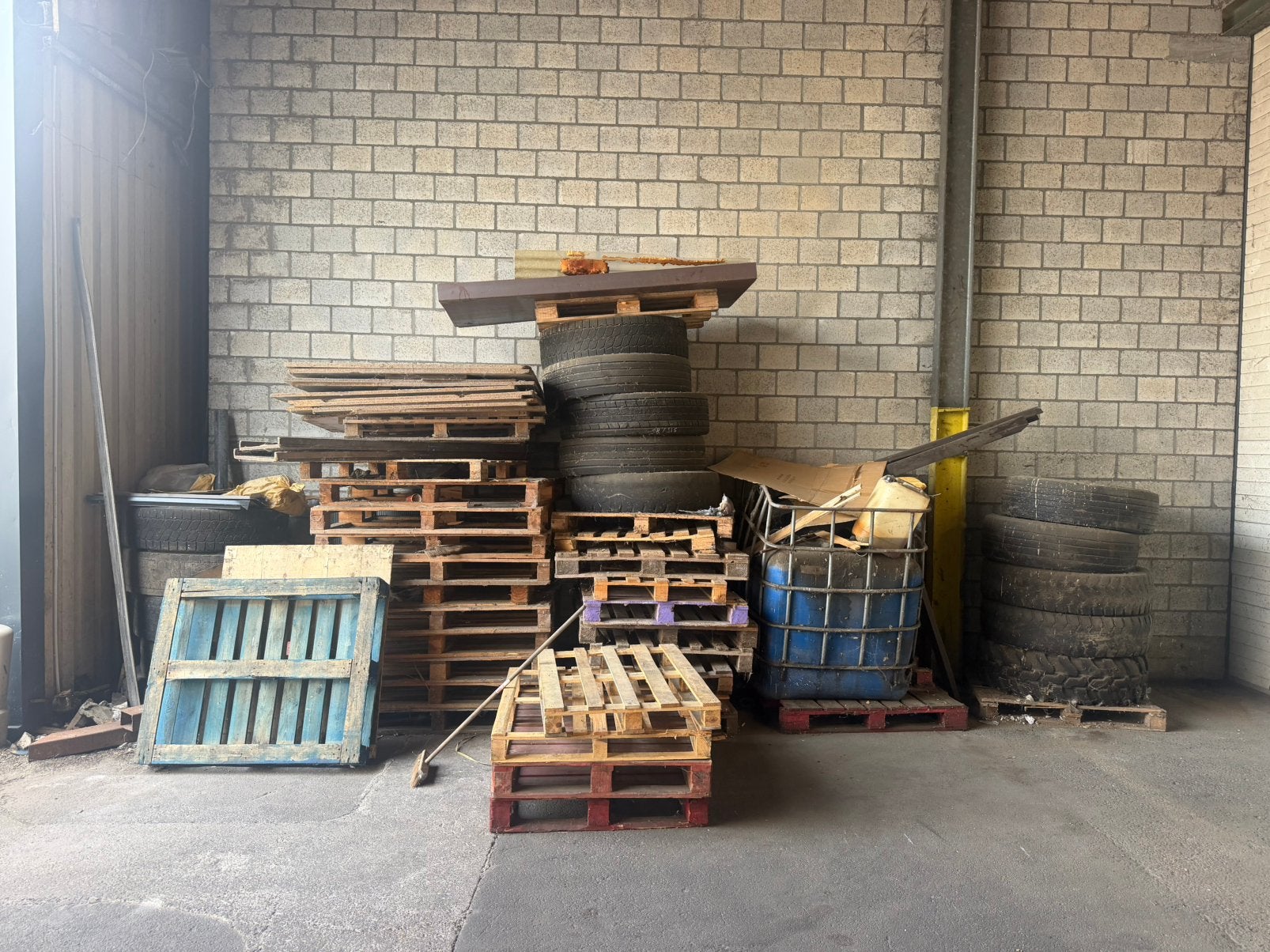 Paletten bandan alles mag gratis weg, Bricolage & Construction, Enlèvement, Comme neuf