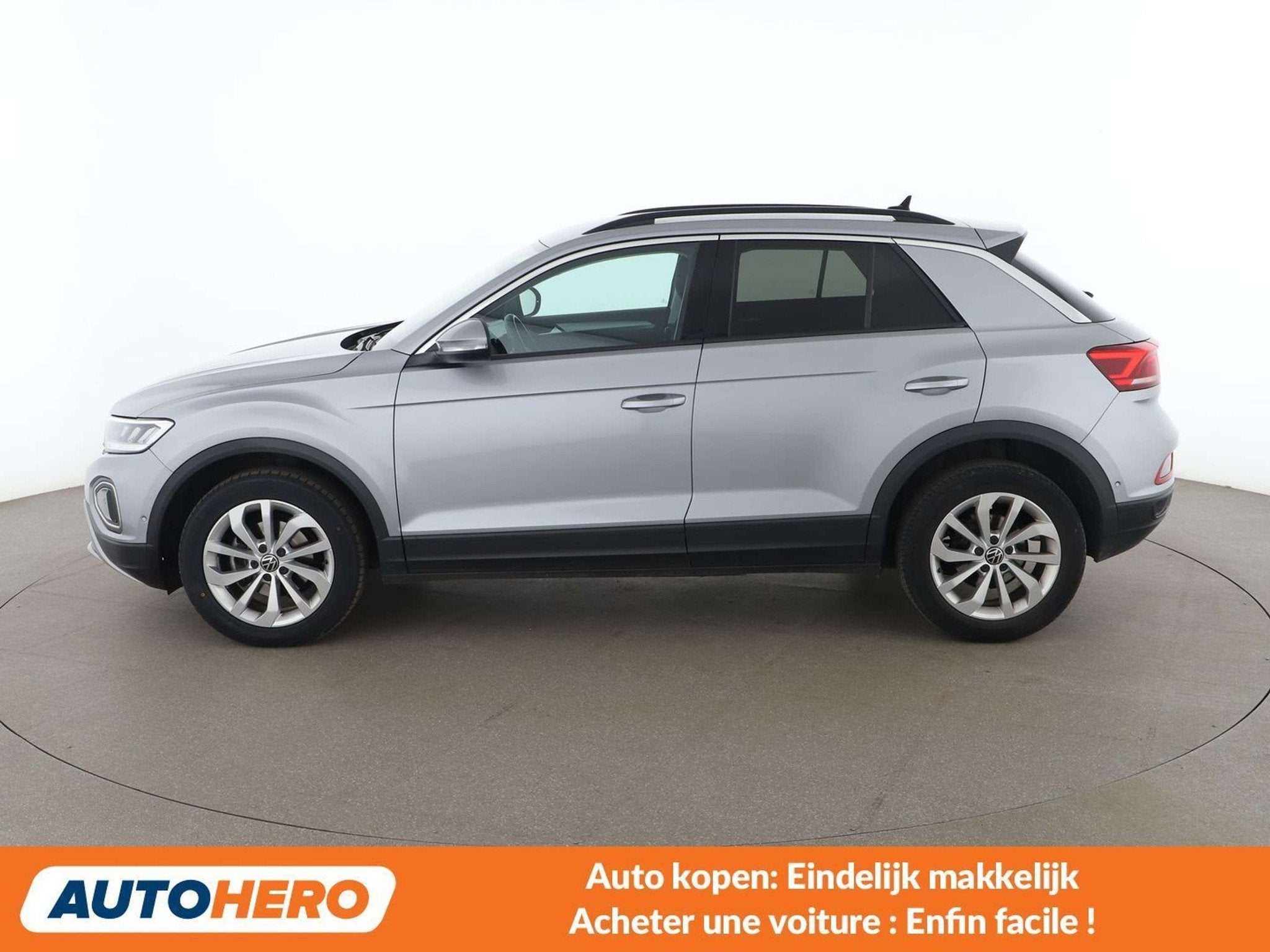 Volkswagen T-Roc 1.0 TSI Life (année de construction 2022), Argent ou Gris, Achat, Euro 6, Boîte manuelle