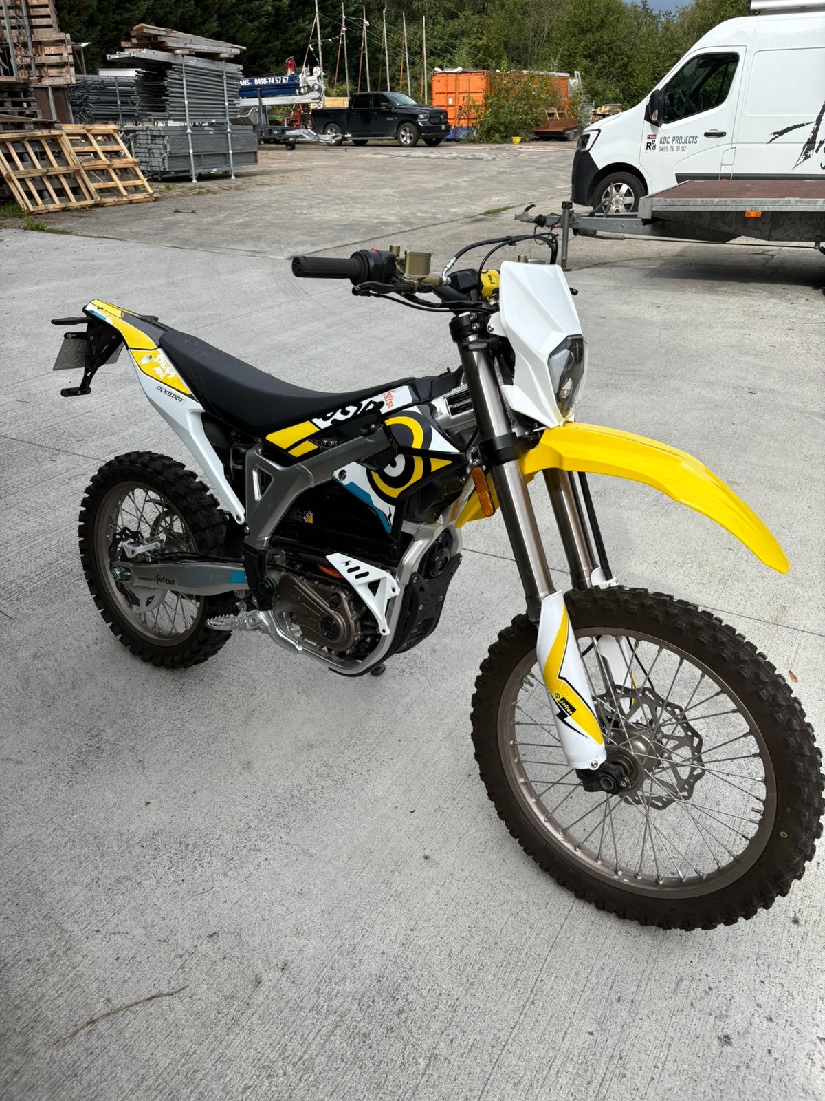 Surron storm bee enduro - straatlegaal - 117km!, Particulier, Neuf, Enduro