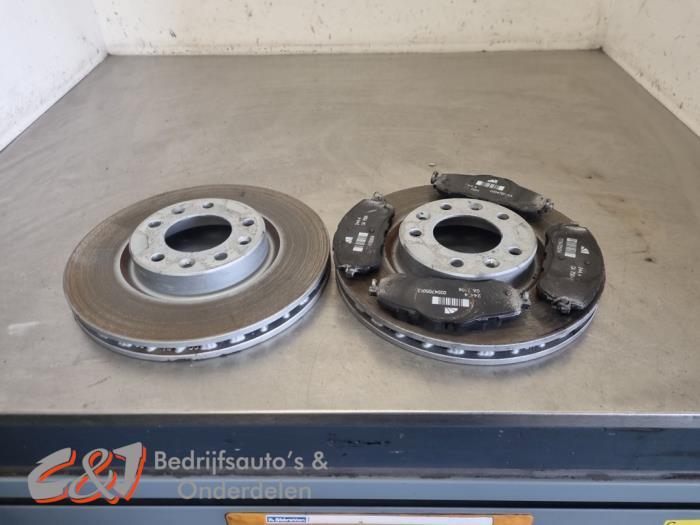 Disque + plaquette de frein avant d'un Peugeot Partner, -, 3 mois de garantie, Utilisé, -