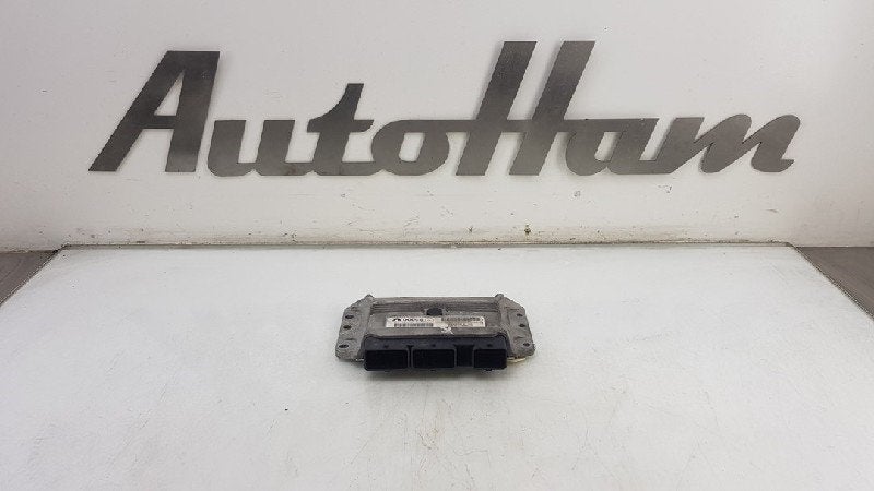CALCULATEUR MOTEUR ECU Renault Clio III (BR / CR), Renault, Utilisé, Peter-Huppertz-Straße 5
51063  Köln, DE, Dialog.deutschland@renault.de