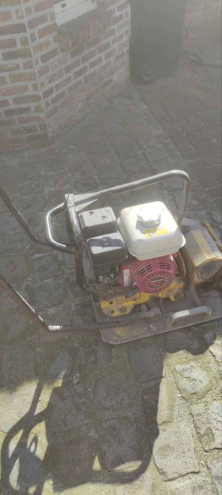 Trilplaat wacker met Honda motor, Ophalen of Verzenden