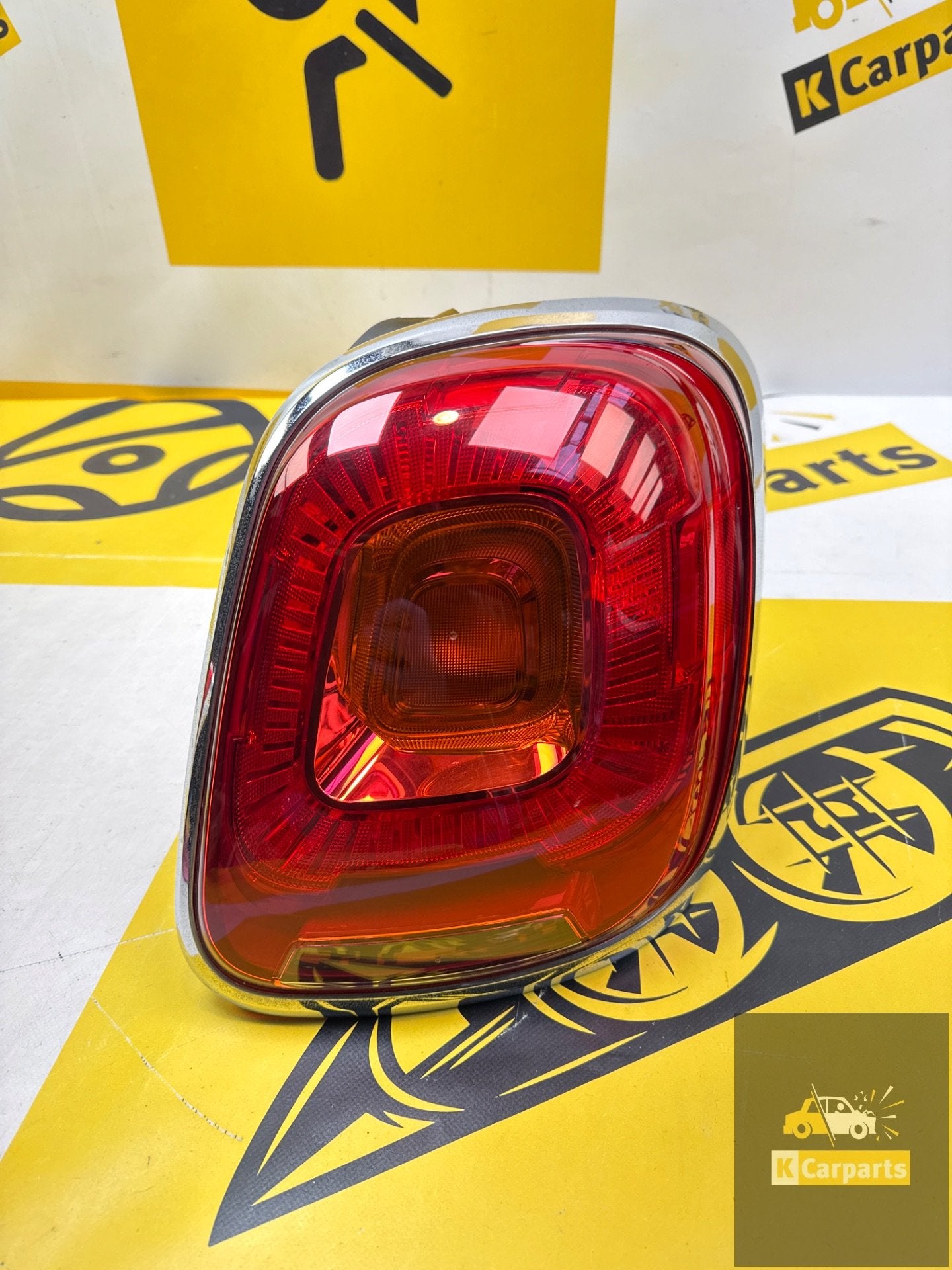 Fiat 500X Achterlicht Rechts Origineel 51937411 Lamp, Gebruikt, Stellantis Europe S.p.A., Info@stellantis.com, Corso Giovanni Agnelli 200
10135  Turin, IT