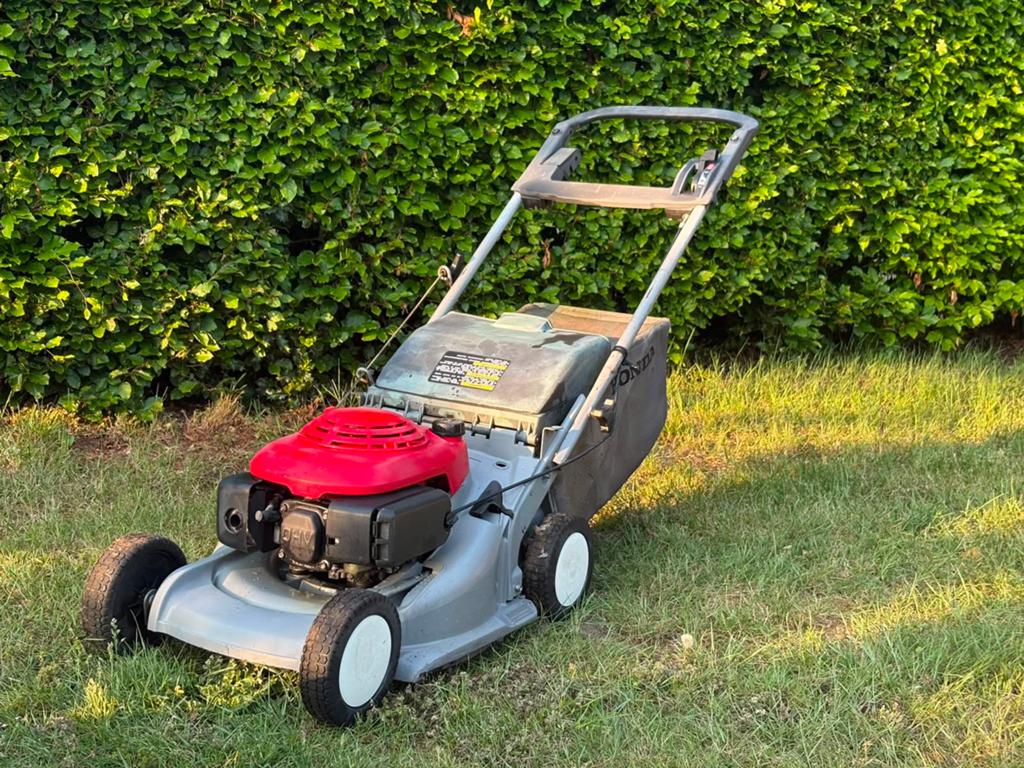 Honda grasmaaier benzine – start en rijdt goed, Tuin en Terras, Ophalen, Zo goed als nieuw