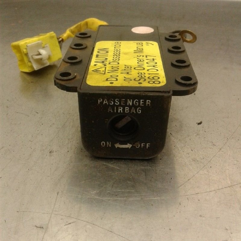 VEROUILLAGE AIRBAG Mitsubishi L-200 (|8610A047|), Utilisé, Mitsubishi