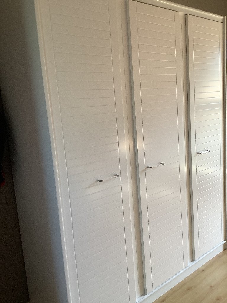 Kwalitatieve Gautier 3 deurs kleerkast, 150 à 200 cm, Utilisé, Avec porte(s), Autres matériaux