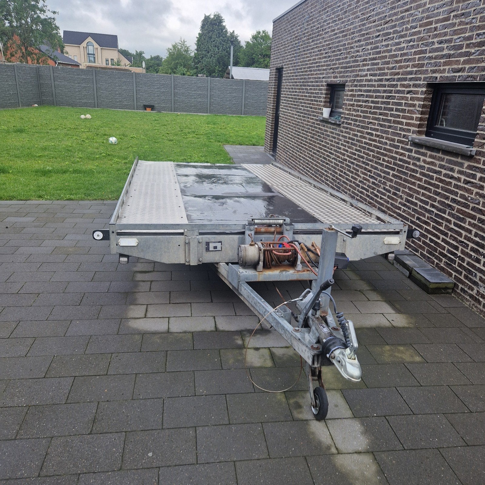 Hapert autoambulance. Zeer goede staat.Alles werkt., Enlèvement