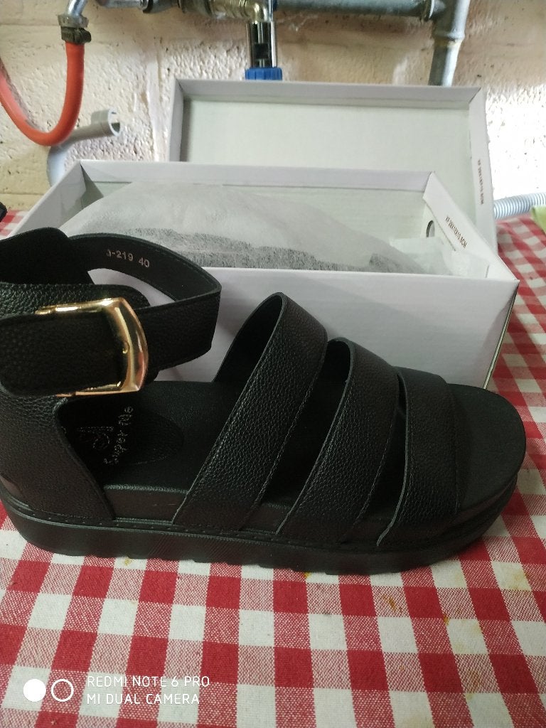 Sac et chaussures, Ophalen, Zo goed als nieuw