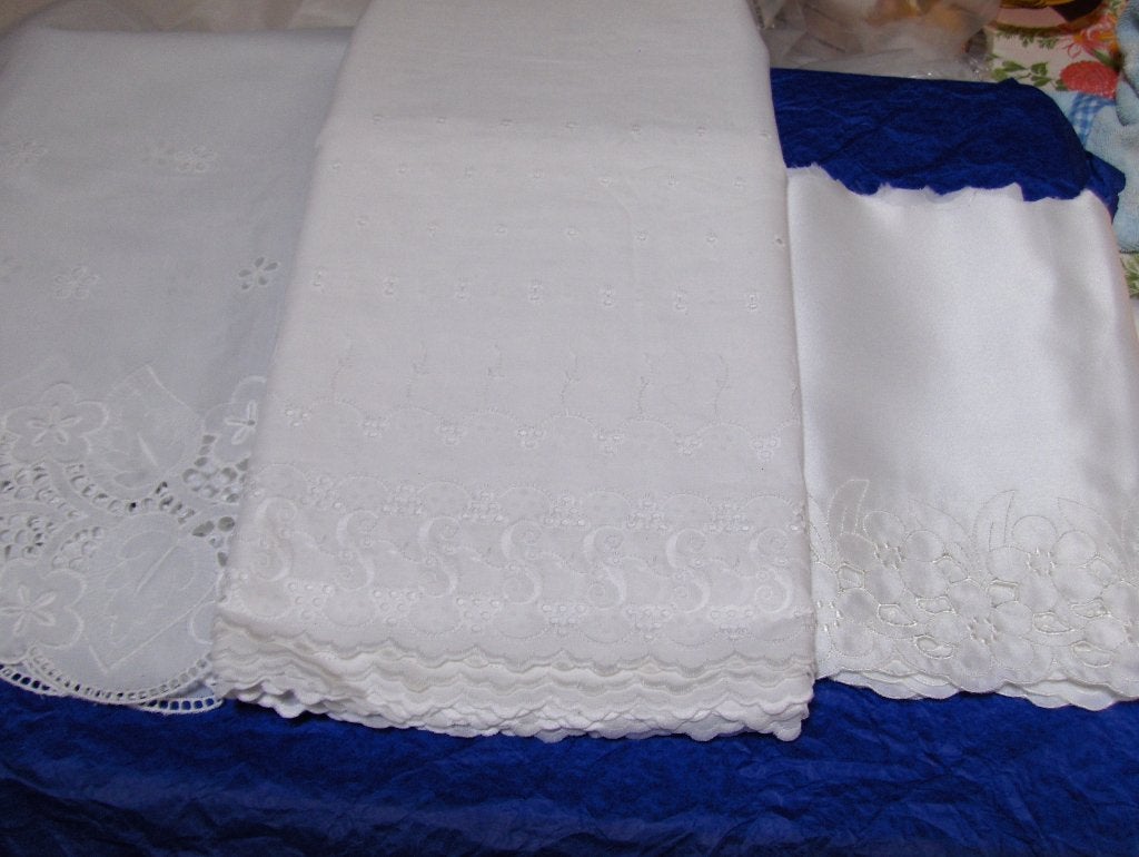 Broderie blanche(lot de 3 differentes)Voir détail., Ophalen of Verzenden, Nieuw