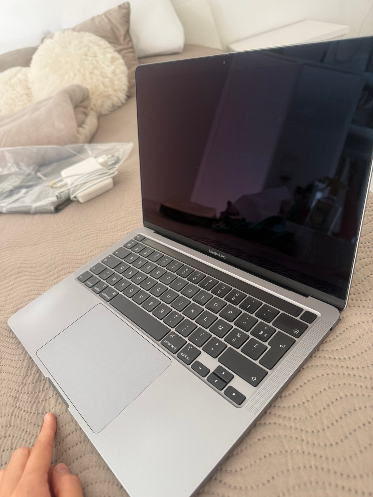 Apple MacBook Pro 13 pouces 2020 Intel i5 avec 8 Go de RAM, Informatique & Logiciels, Apple Macbooks, Comme neuf, 8 GB, 13 pouces