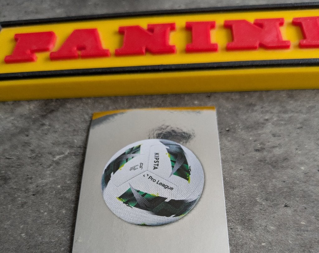 PANINI FOOTBALL 2024/25 1x STICKER NR 1 voetbal, Verzenden, Nieuw, Sticker