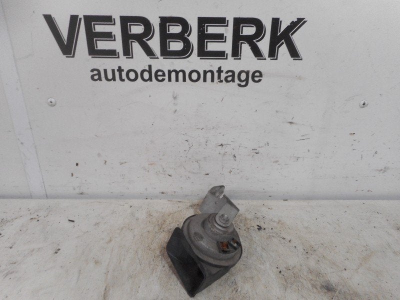 CLAXON Ford Fiesta 5 (JD / JH) (01-2001/12-2009), Gebruikt, Henry-Ford-Straße  1
50735  Köln, DE, Ford-Werke GmbH, Kunden@ford.com