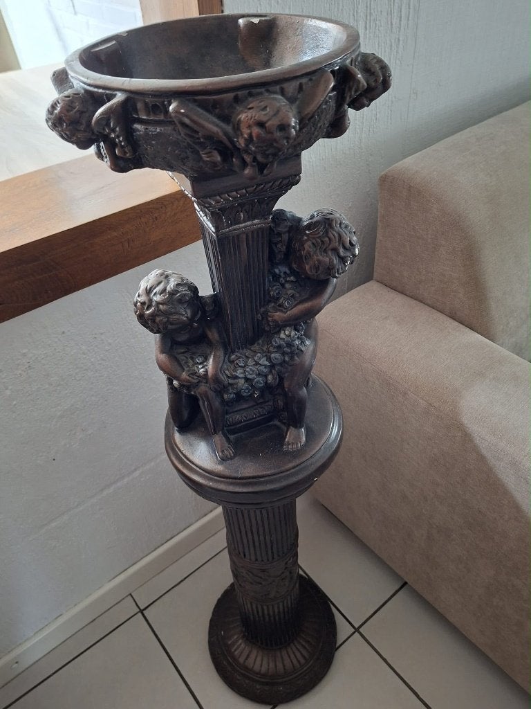 bloemzuil met jardinière, Enlèvement