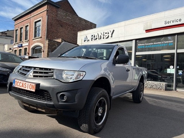 MITSUBISHI L200, Autos, Mitsubishi, Particulier, L200, 4x4, ABS, Ordinateur de bord, Verrouillage central, Rétroviseurs électriques