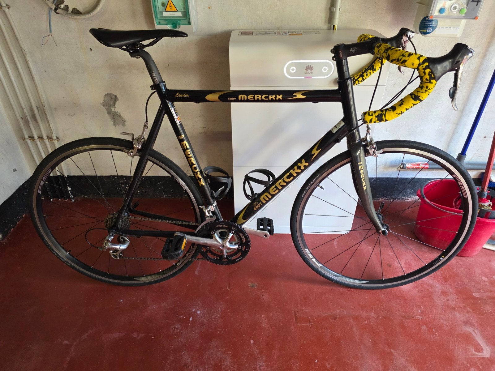 Eddy Merckx, Fietsen en Brommers, Ophalen, Carbon