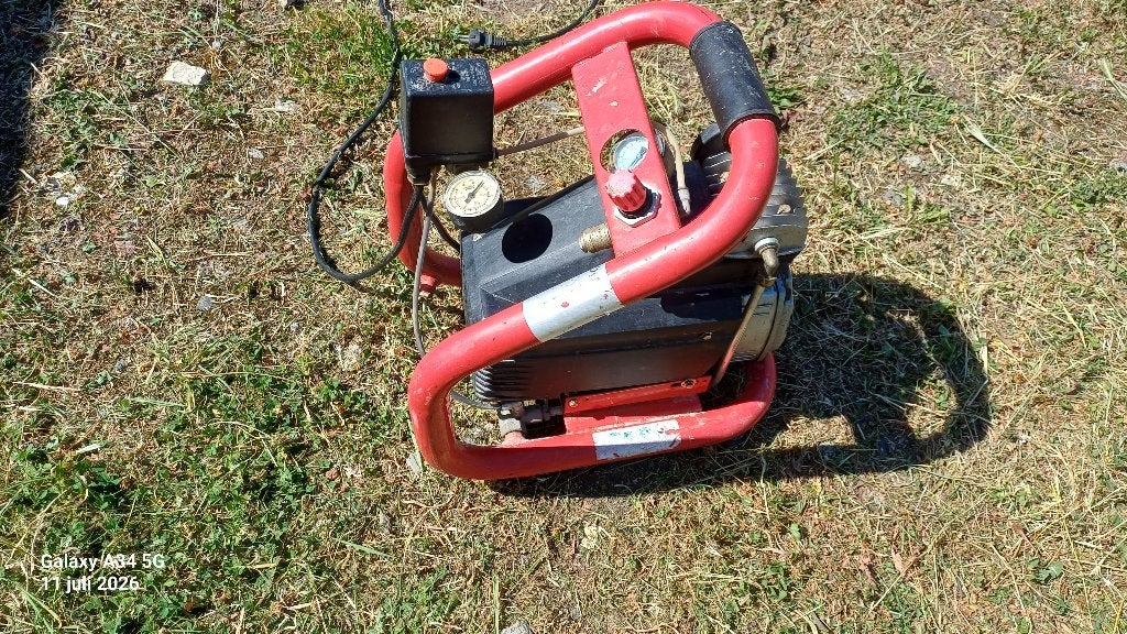 Compressor Bauger Powerline 3L, Doe-het-zelf en Bouw, Compressors, Gebruikt, 6 tot 10 bar, Minder dan 25 liter, Mobiel, Ophalen
