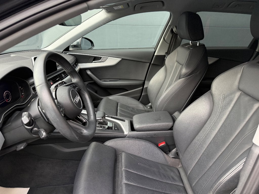 Audi A4 Avant 35 TFSI S tronic • Matrix LED • 67.888 km, Cuir, Argent ou Gris, Achat, Entreprise
