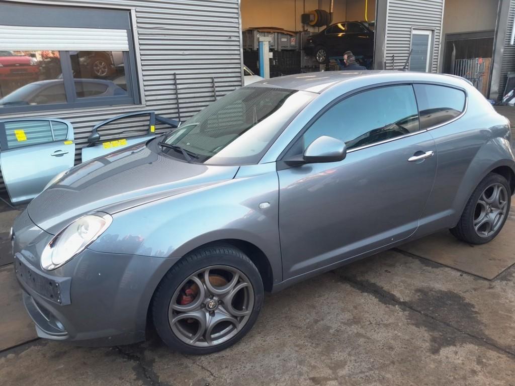PORTIERRUIT LINKS Alfa Romeo MiTo (955) (01-2008/12-2018), Gebruikt, Alfa Romeo