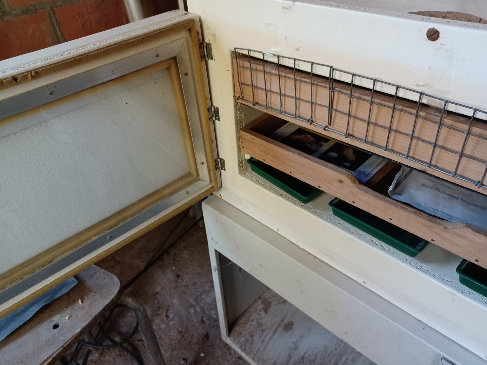 incubateur fait maison pour œufs de poule et poussins, Enlèvement, Utilisé, Couveuse