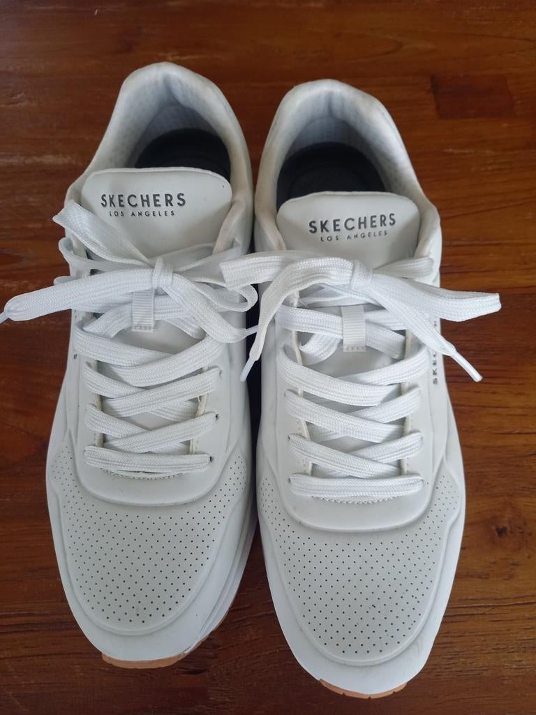 Sneakers / wit / Skechers, Kleding | Heren, Schoenen, Wit, Ophalen of Verzenden, Zo goed als nieuw, Skechers