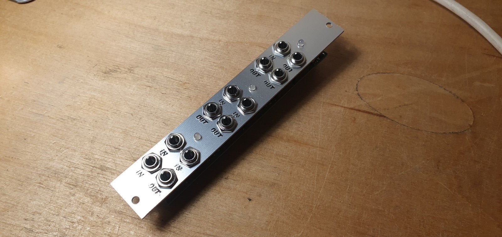 Eurorack Mutable Links buffered multiple, Ophalen