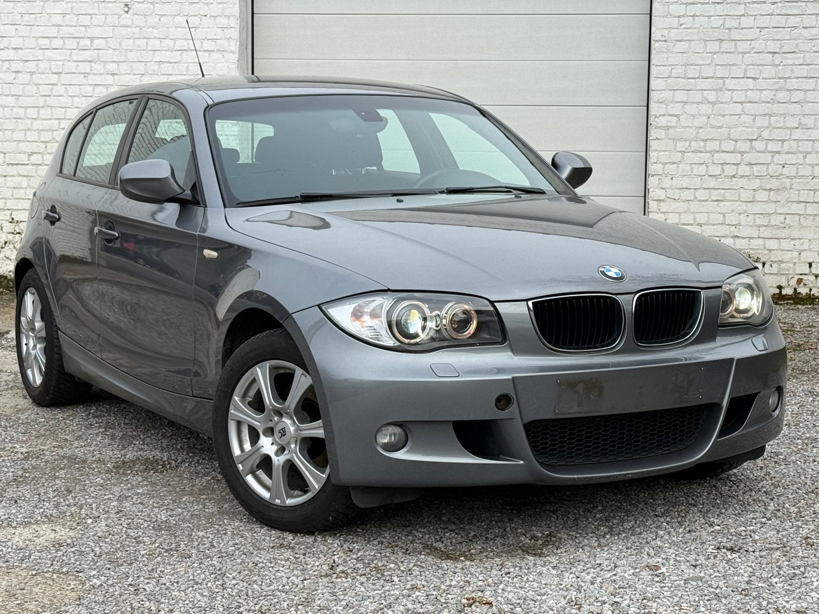 Bmw 118dA PACK M boite auto *PROBLÈME MOTEUR*, Autos, BMW, Achat, Entretenue par le concessionnaire, Noir, 5 portes