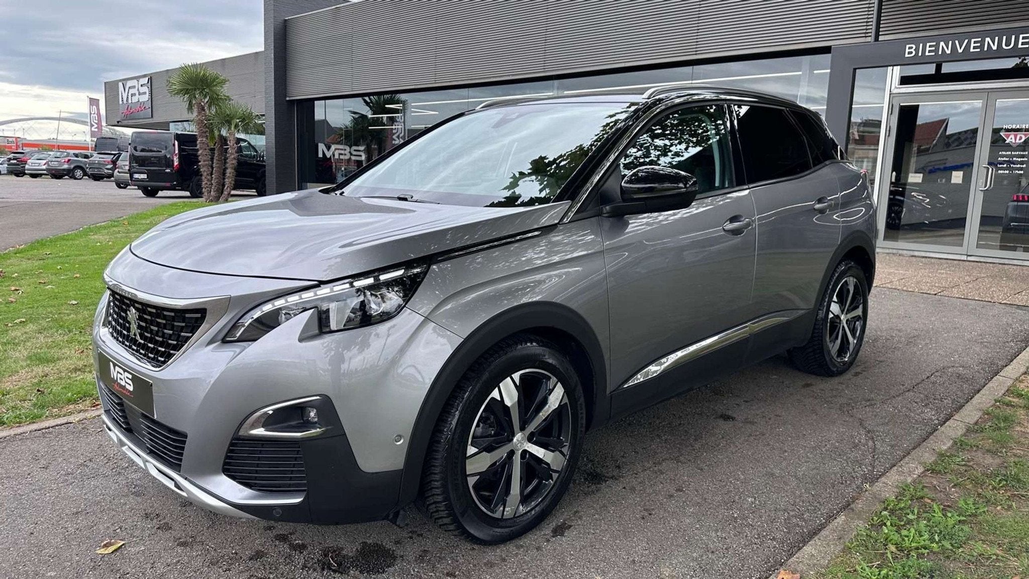 Peugeot 3008 *1.2* XENON *CRUISE* CAMÉRA * TOIT PANO* GARAN, Autos, Argent ou Gris, Achat, Euro 6, Entreprise