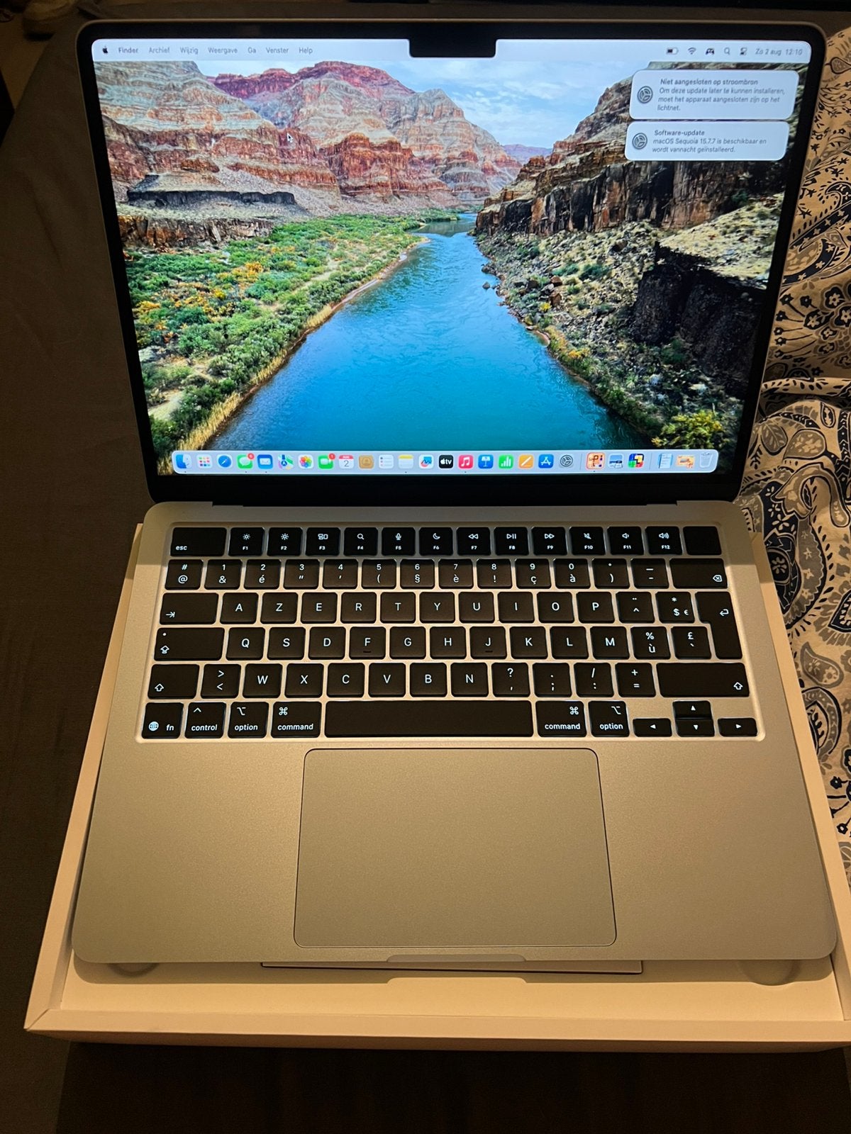 Macbook air m4 2025, Informatique & Logiciels, Apple Macbooks, 256 GB, 13 pouces, Comme neuf, Enlèvement