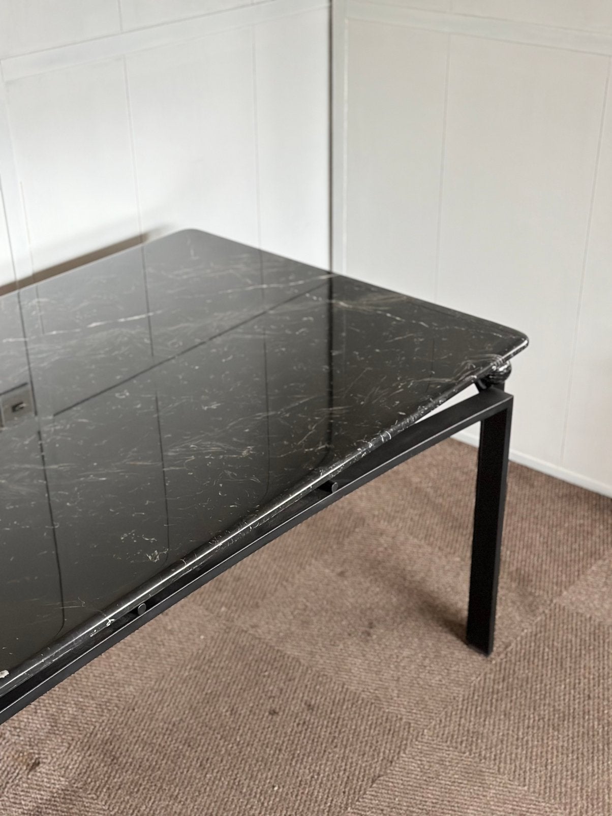 Eetkamertafel met zwart marmer, Antiek en Kunst, Antiek | Meubels | Tafels, Ophalen