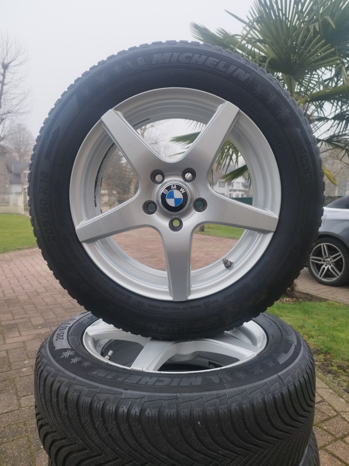 pneus d'hiver Michelin 205/60/R16 BMW série 2 5x112+capteurs, Autos : Pièces & Accessoires, Pneus hiver, 16 pouces, Véhicule de tourisme