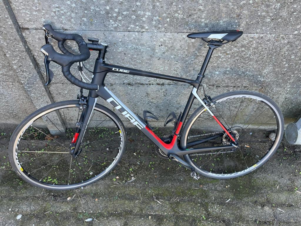 Velo  cube carbone, Vélos & Vélomoteurs, Vélos | Vélos de course, Enlèvement ou Envoi, Comme neuf