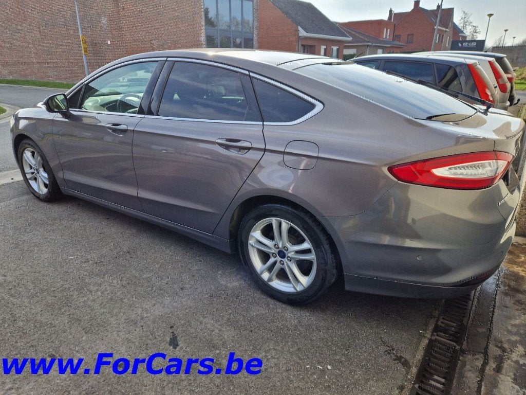 Ford Mondeo 1.5 benzine 5dr, Titanium, + 1 j garantie, Auto's, Voorwielaandrijving, 4 cilinders, Mondeo, Verwarmde buitenspiegels