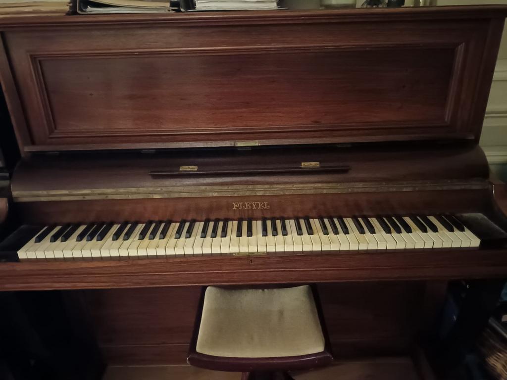 Pleyel rechtopstaande piano/Pleyel buffetpiano, Muziek en Instrumenten, Gebruikt, Bruin, Piano