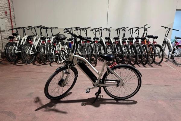 Lot de 23 vélos électrique - livraison, couriser, Fietsen en Brommers, Elektrische fietsen, Ophalen of Verzenden, Zo goed als nieuw
