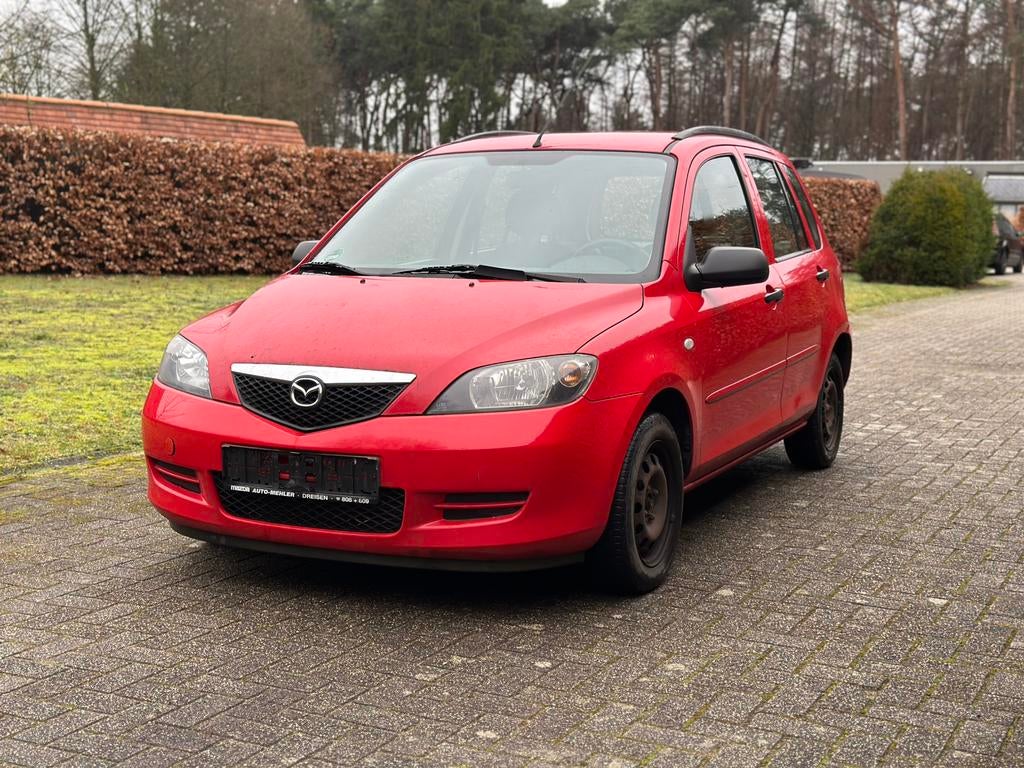 Mazda 2 1.25 essence 140ooo km airco éventuellement ct ok, Autos, Rouge, Entreprise, Boîte manuelle, 5 portes