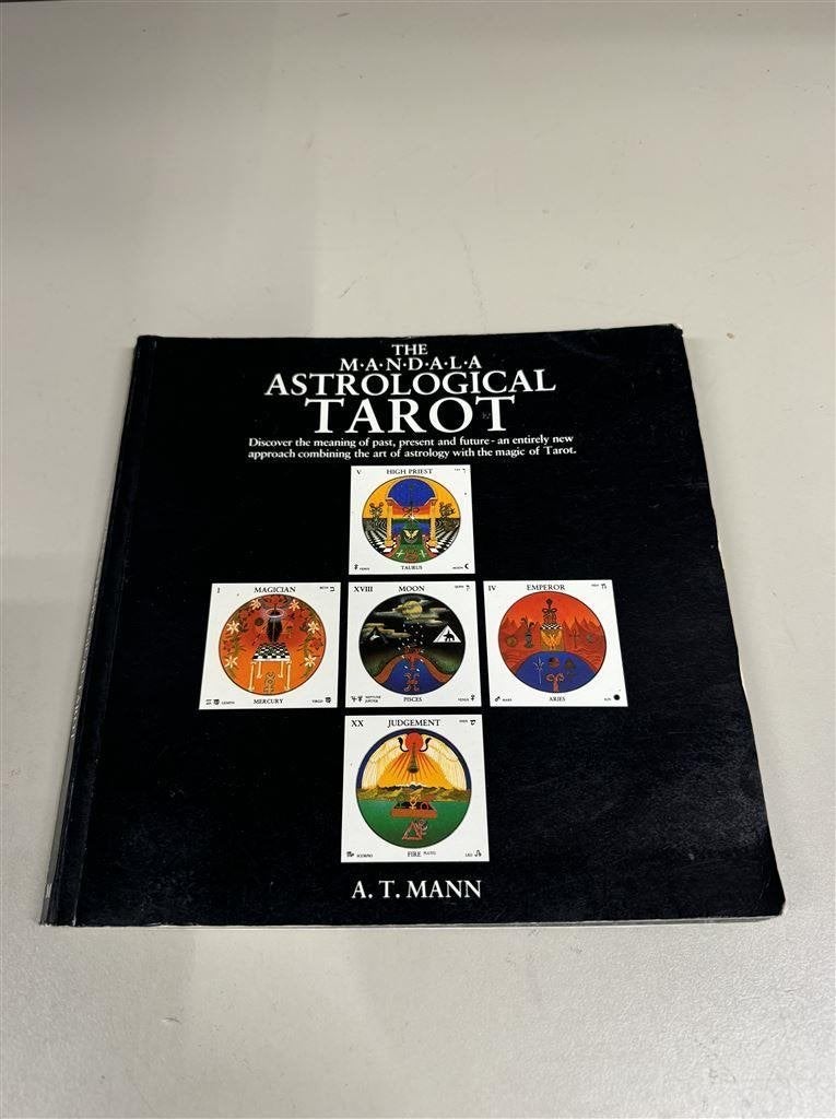 The Mandala Astrological Tarot A. T. Mann, Ophalen of Verzenden, Zo goed als nieuw