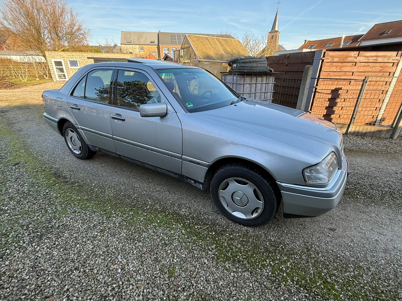 Mercedes oldtimer w202 2,2 essence automatique, Autos, Achat, 4 portes, Carnet d'entretien, Vitres électriques