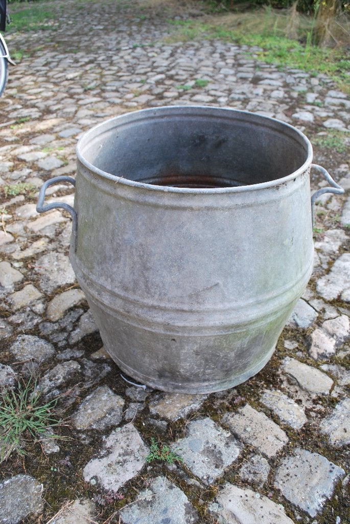 oud zinken vat, Ophalen