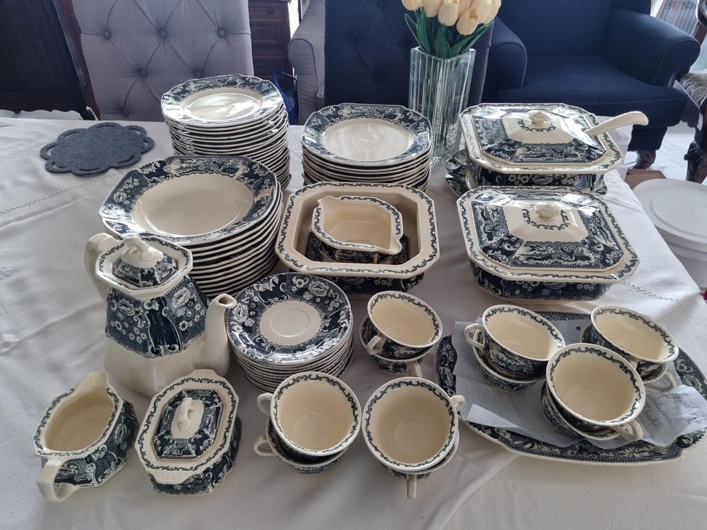 Prachtig antiek servies "Victoria Maastricht ", Ophalen of Verzenden