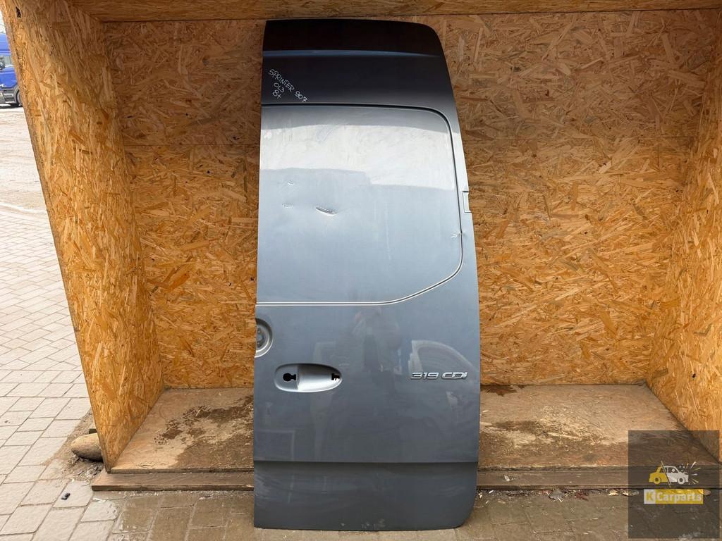 Mercedes Sprinter W907 Porte arri re droite, Mercedes-Benz AG, Mercedes-Benz, Utilisé, Mercedesstrasse 120
70372  Stuttgart, DE
