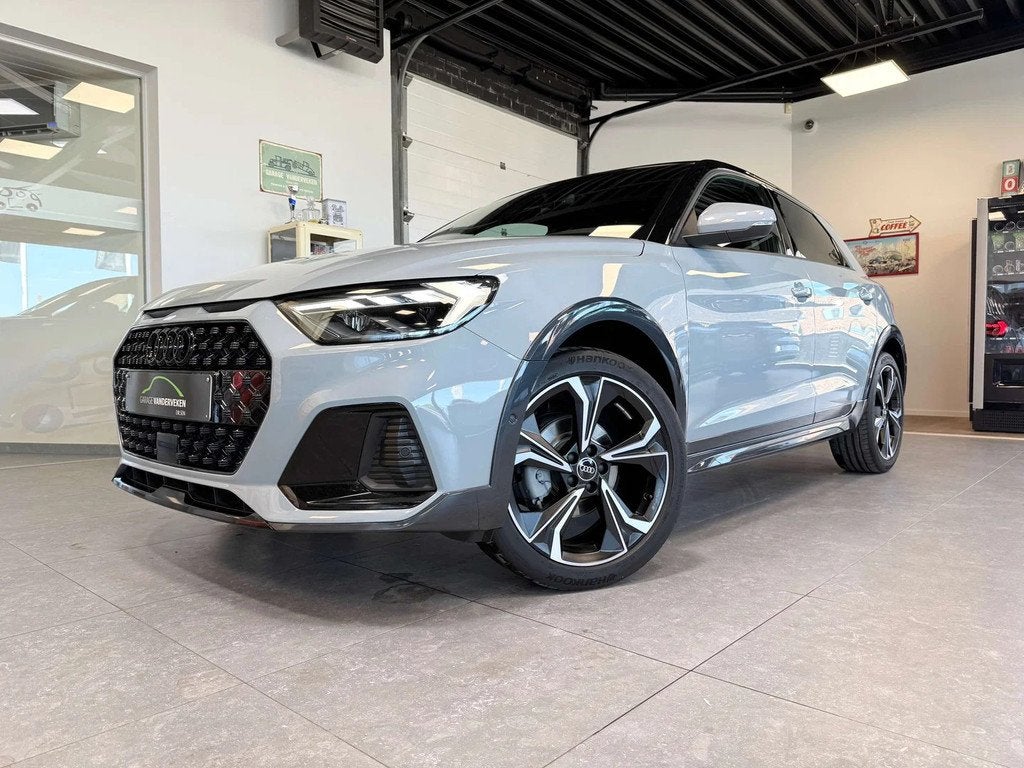 Audi A1 A1 Allstreet 35 TFSI S tronic S - LINE interieur + e, Autos, Audi, Achat, A1, ABS, Airbags, Air conditionné, Alarme, Android Auto
