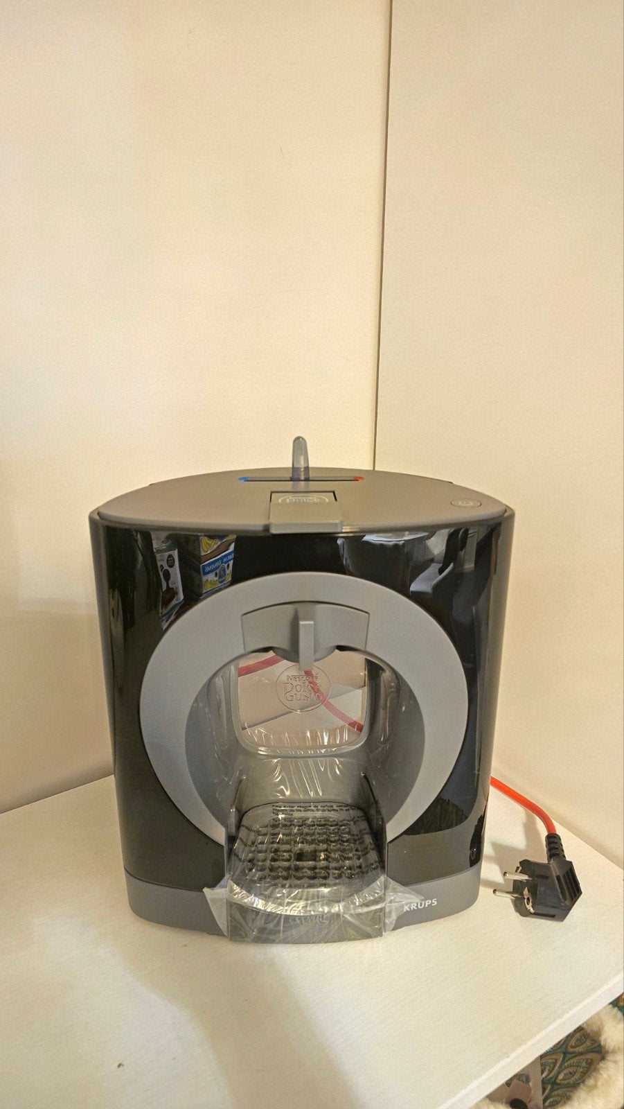 Dolce Gusto, Neuf, Machine à espresso, Réservoir d'eau amovible, Dosettes et capsules de café