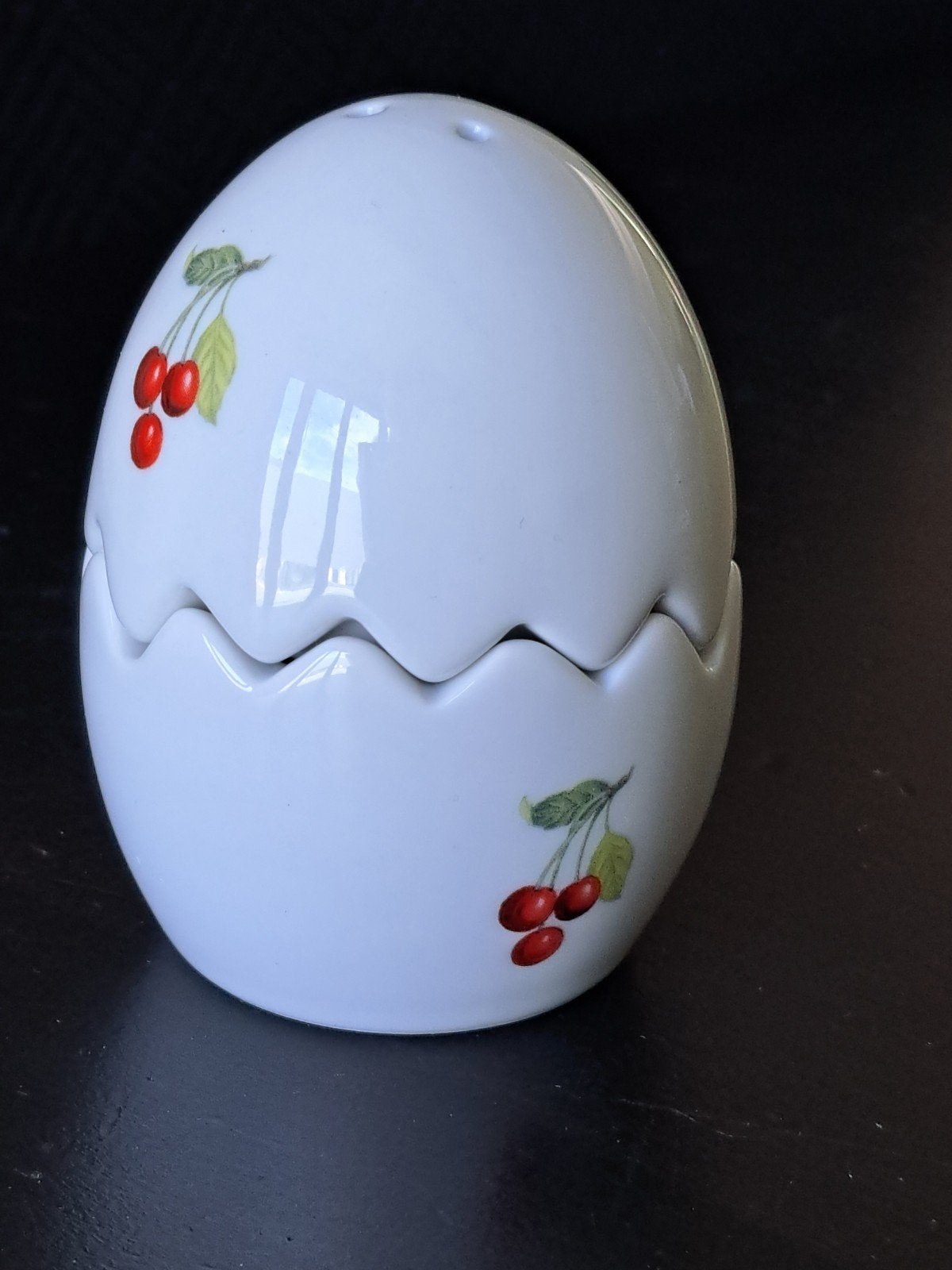 Salière, poivrière oeuf vintage en porcelaine., Enlèvement ou Envoi