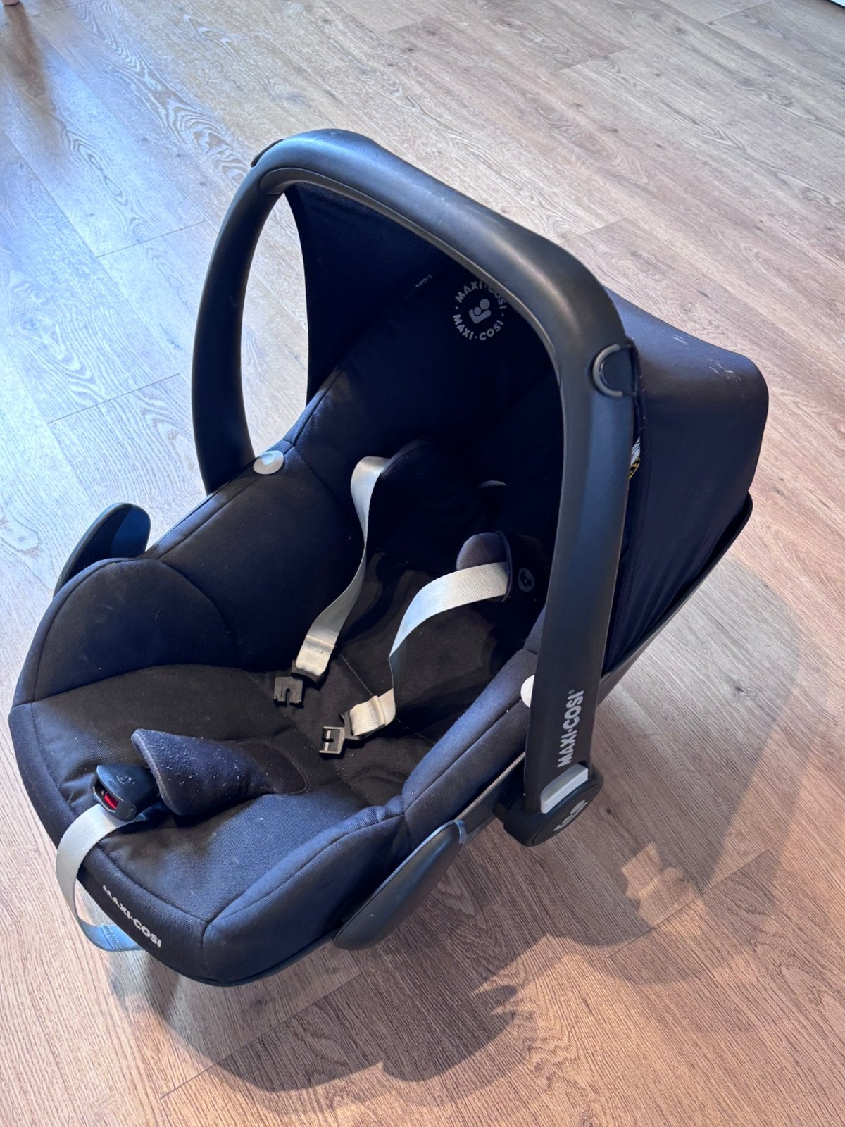 Siège-auto bébé Maxi-Cosi avec réducteur, Enfants & Bébés, Enlèvement, Utilisé, Maxi-Cosi
