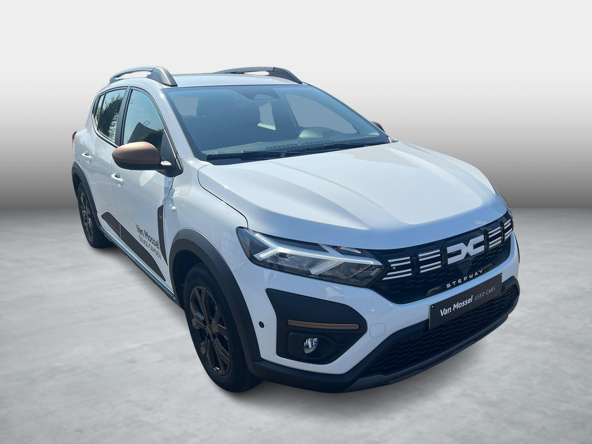 Dacia Sandero TCe 110 Stepway Extreme, Auto's, Dacia, Voorwielaandrijving, Stof, Gebruikt, Wit