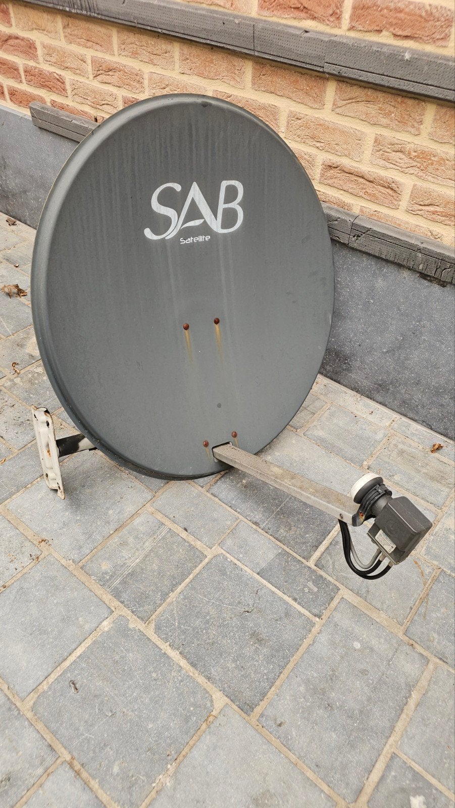 Schotelantenne met 4voud LNB, Audio, Tv en Foto, Schotelantennes, Ophalen, (Schotel)antenne
