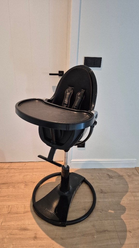 Bloom Fresco Noir kinderstoel | Compleet | Baby tot kleuter, Kinderen en Baby's, Ophalen, Zo goed als nieuw, Meegroeistoel, Afneembaar eetblad