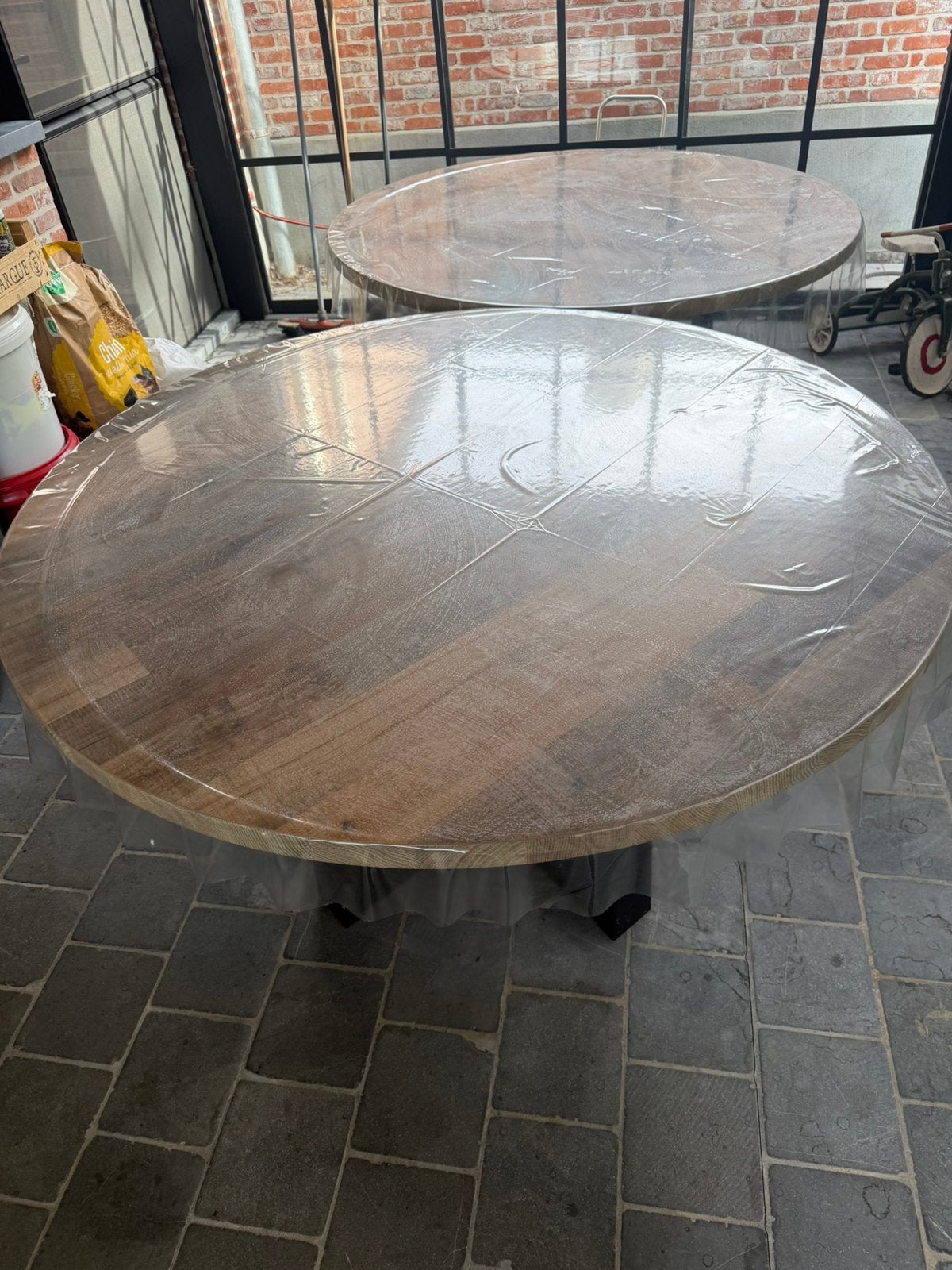 2 x eettafel met eikenblad, Ophalen, Zo goed als nieuw, Rond, Eikenhout