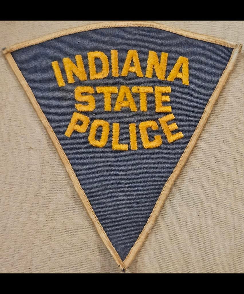 Écusson d'épaule de la police de l'État de l'Indiana (ISP)
C, Enlèvement ou Envoi