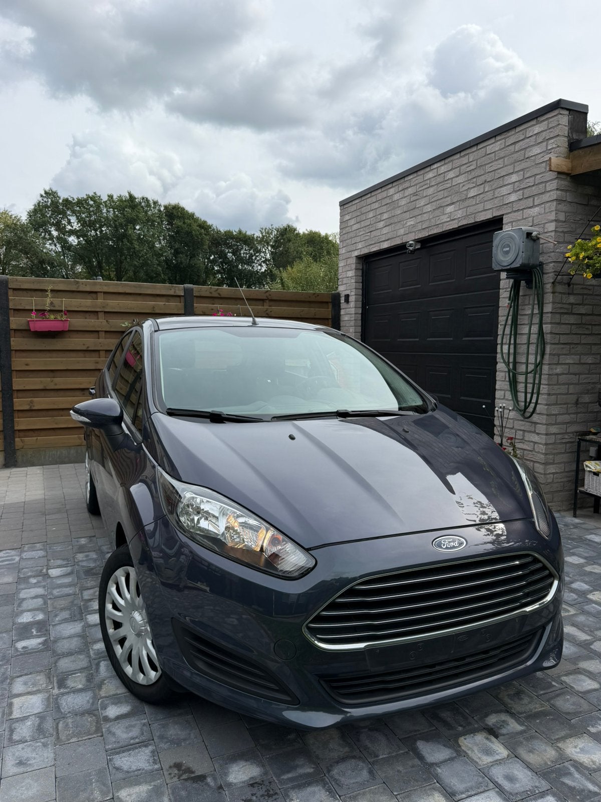 Ford Fiesta 1.2 Benzine Gekeurd voor Verkoop+Carpass, Auto's, Dealer onderhouden, 4 cilinders, Bluetooth, 5 deurs